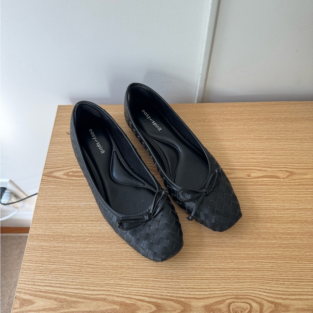 Black woven ballet flats